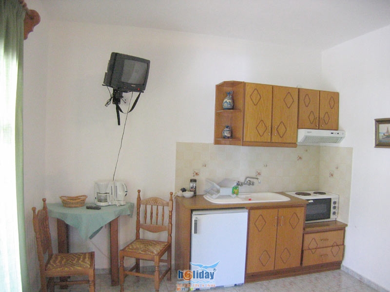 MEGALI AMMOS SKIATHOS Photo of the Studio CLICK TO ENLARGE